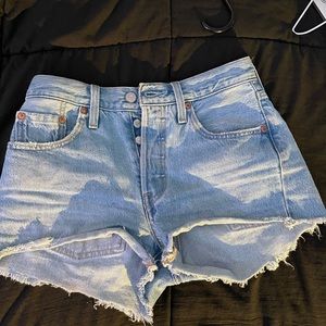 Levi’s jean shorts 501